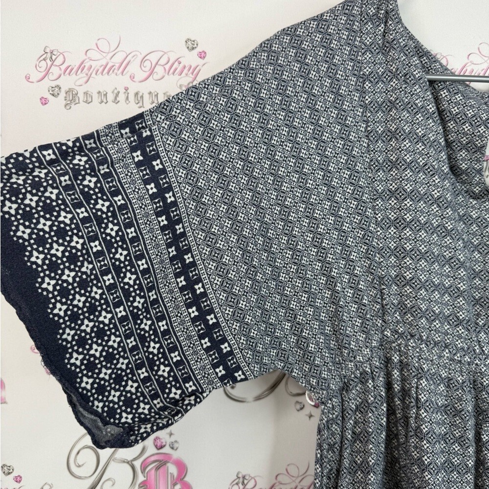 Wendy Bellissimo dress floral print blue Navy and White Geometric Dress keyhole - Picture 5 of 12
